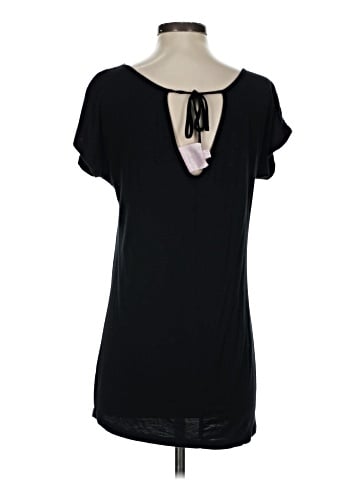 Romeo & Juliet Couture Short Sleeve Top (view 2)