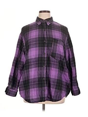Wild Fable Long Sleeve Button-Down Shirt (view 1)