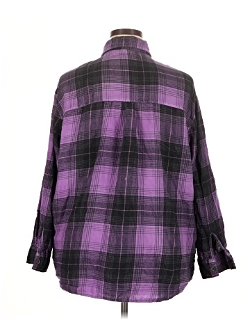 Wild Fable Long Sleeve Button-Down Shirt (view 2)