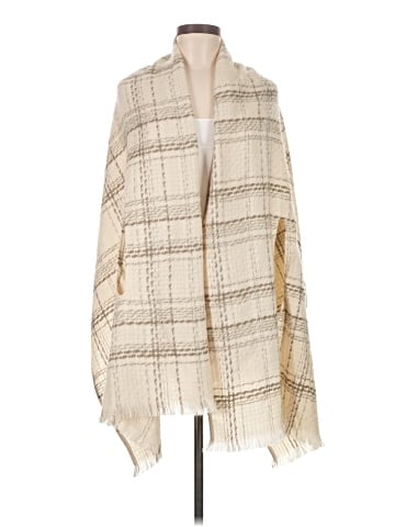 The Royal Standard Wrap (view 1)