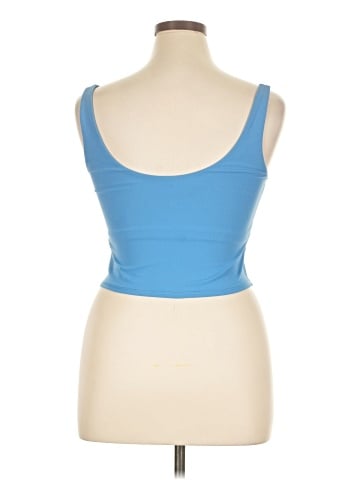 Vuori Tank Top (view 2)