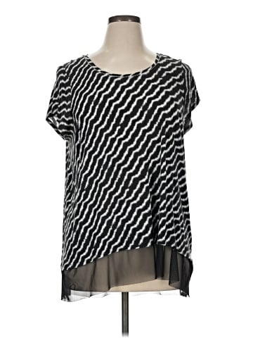 Jennifer Lopez Short Sleeve T-Shirt (view 1)