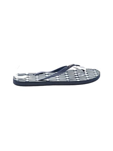 C. Wonder Flip Flops (view 1)