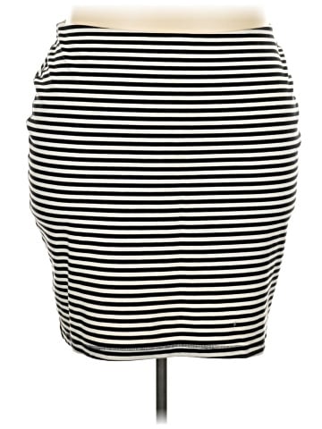 Old Navy Casual Skirt (view 1)