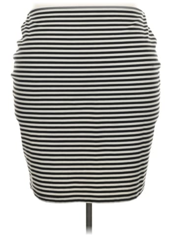 Old Navy Casual Skirt (view 2)