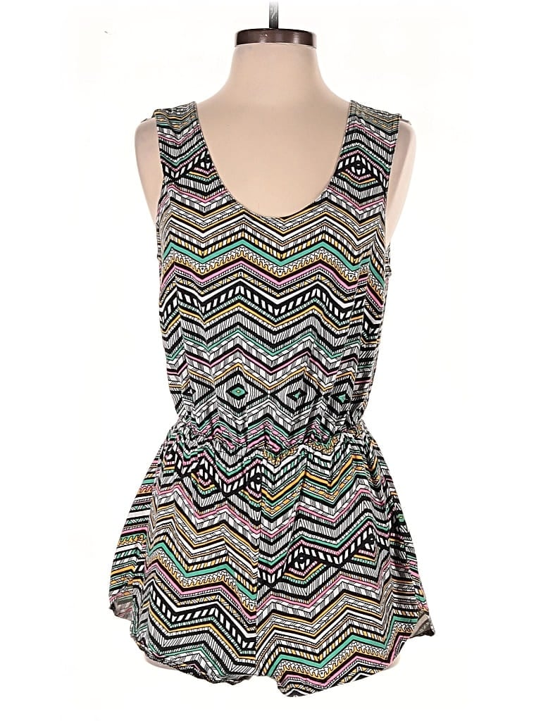 Pre-owned Xhilaration Romper In Green
