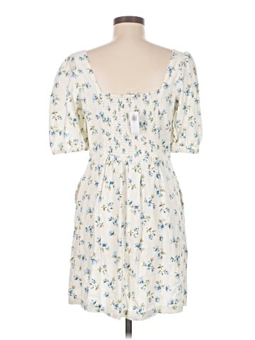 Old Navy Casual Dress (view 2)