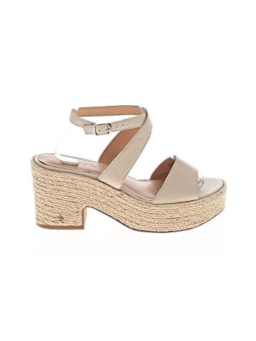 Splendid Wedges (view 1)