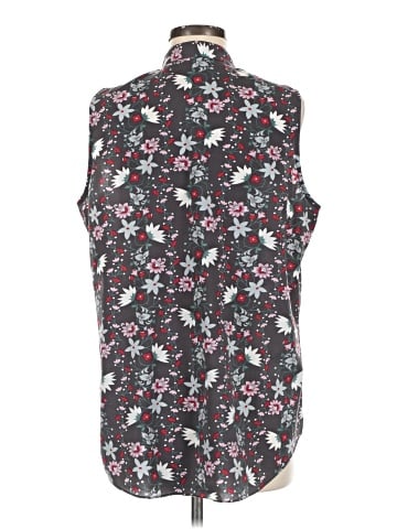 CAbi Sleeveless Button-Down Shirt (view 2)