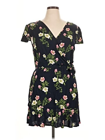 Xhilaration Casual Dress (view 1)