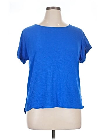 The Limited Short Sleeve Top (view 1)