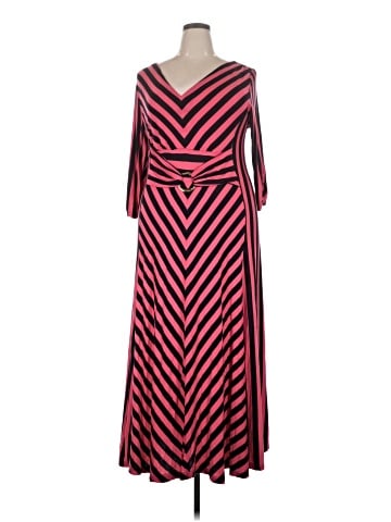 Completely Me by Liz Lange Casual Dress (view 1)