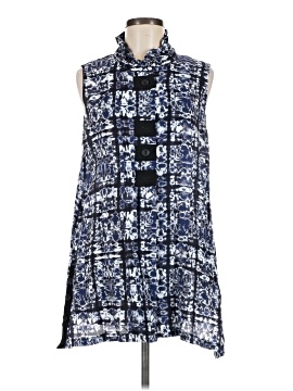 Carre Noir Sleeveless Button Down Shirt