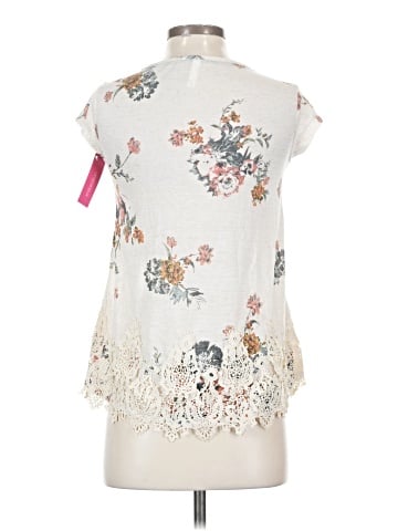 Xhilaration Short Sleeve Blouse (view 2)