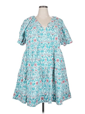 Crown & Ivy Casual Dress (view 1)