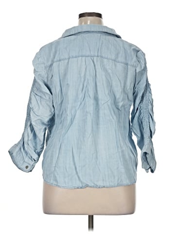 White House Black Market 3/4 Sleeve Button-Down Shirt (view 2)