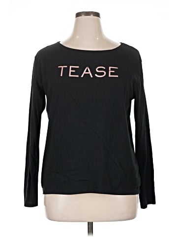 Victoria's Secret Long Sleeve T-Shirt (view 1)