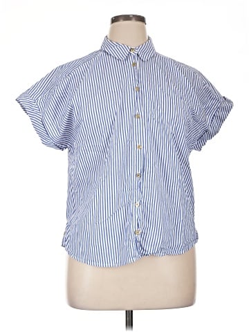 Jaclyn Smith Short Sleeve Button-Down Shirt (view 1)