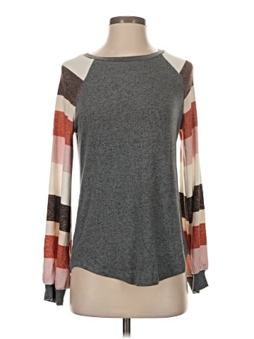Maurices Long Sleeve T-Shirt (view 1)