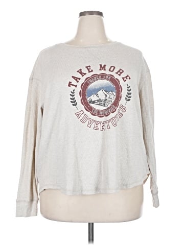Maurices Long Sleeve T-Shirt (view 1)