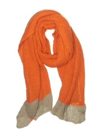 Karma Scarf (view 1)