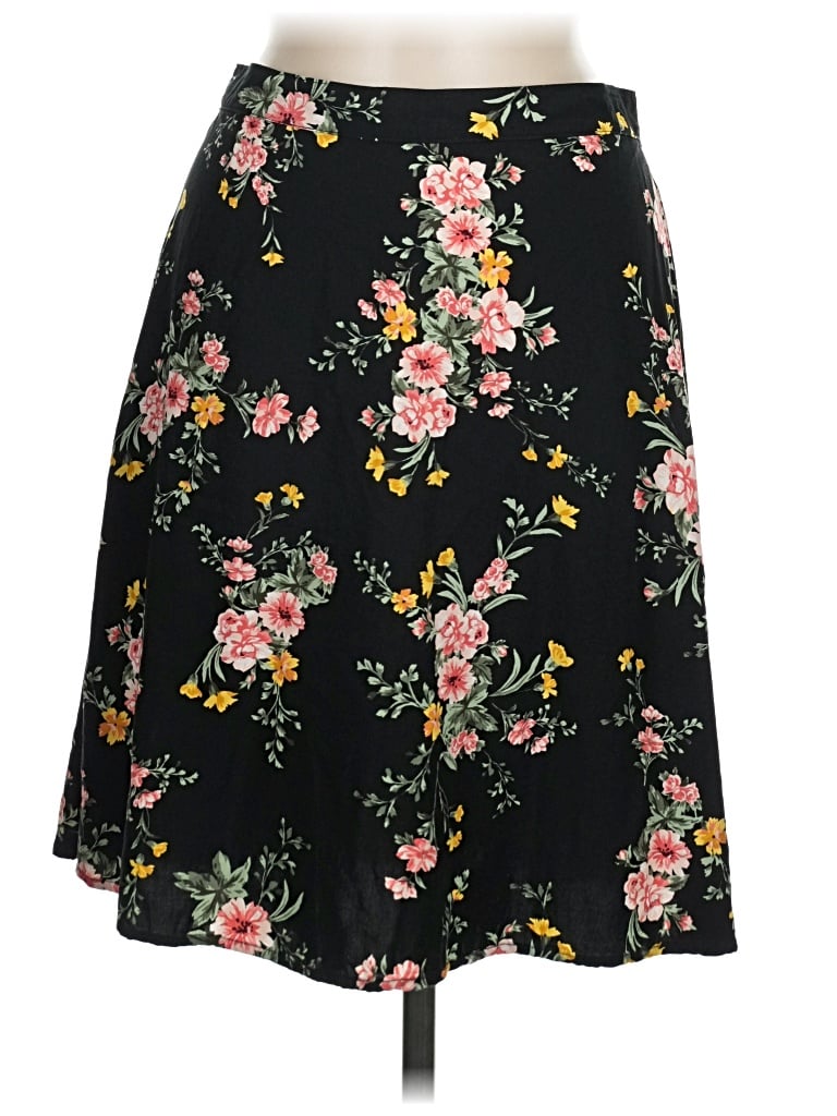 Pre-owned Old Navy Casual Skirt In Black