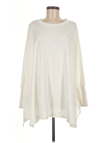 Akemi + Kin Poncho (view 1)
