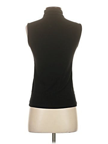 April Sleeveless T-Shirt (view 2)