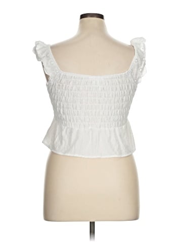Urban Romantics Sleeveless Blouse (view 2)