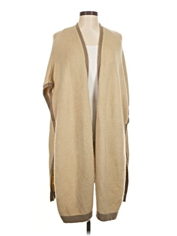Atmosphere Poncho (view 1)