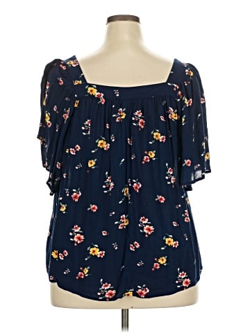 St. John's Bay Short Sleeve Blouse (view 2)