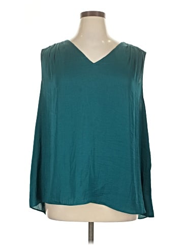 Jennifer Lopez Sleeveless Blouse (view 1)