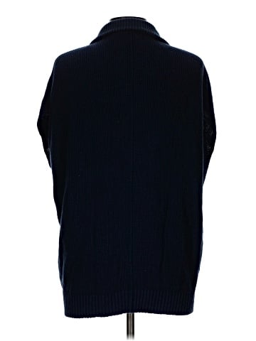 Kinross Poncho (view 2)