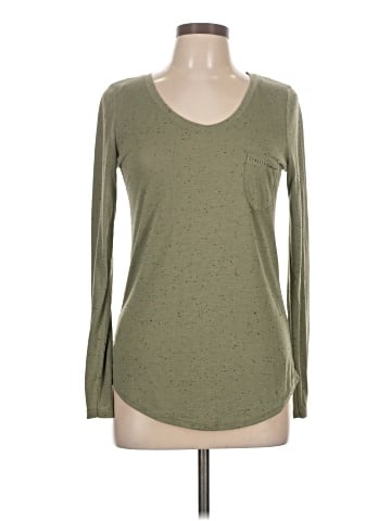 Essentials Long Sleeve T-Shirt (view 1)