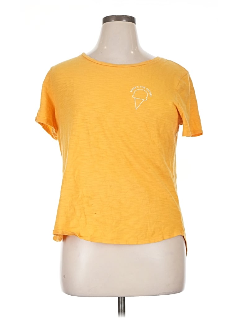 Pre-owned Old Navy Short Sleeve T-shirt In Yellow