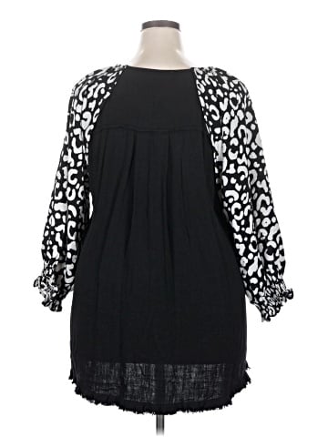 Umgee 3/4 Sleeve Blouse (view 2)