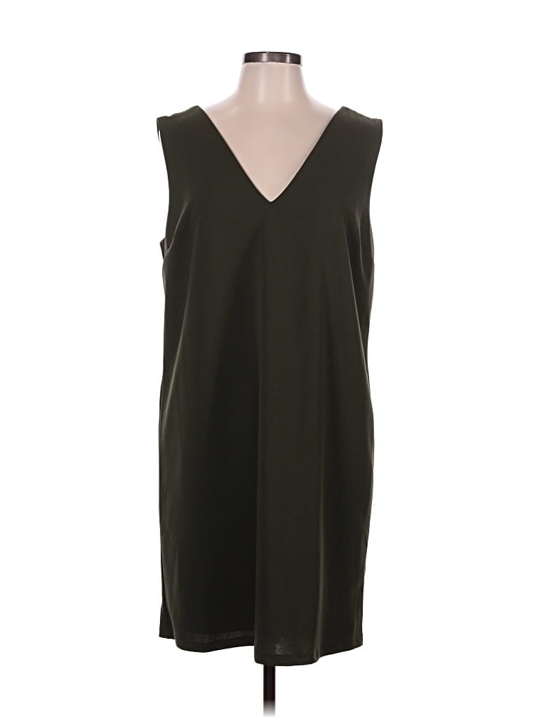 Pre-owned The Vanity Room Casual Dress In Green