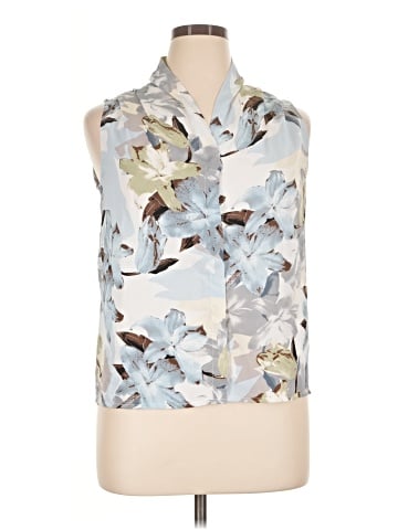 DAZY Sleeveless Blouse (view 1)