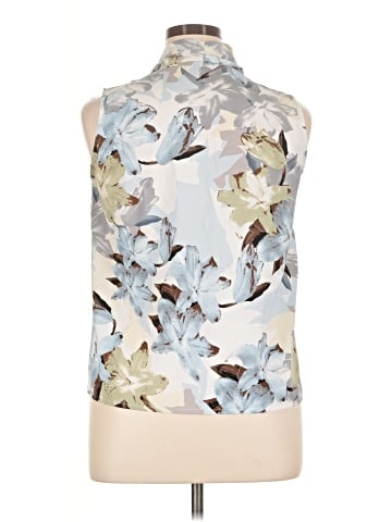 DAZY Sleeveless Blouse (view 2)