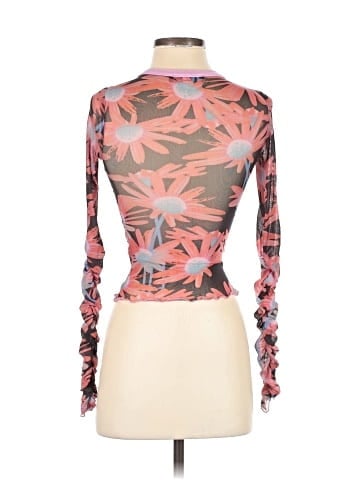 Urban Outfitters Long Sleeve T-Shirt (view 2)