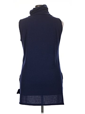 Hybrid & Company Sleeveless Turtleneck (view 2)
