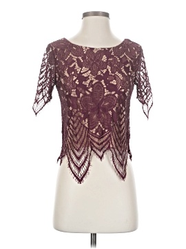 Express Outlet Short Sleeve Top
