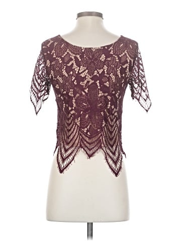 Express Outlet Short Sleeve Top (view 2)