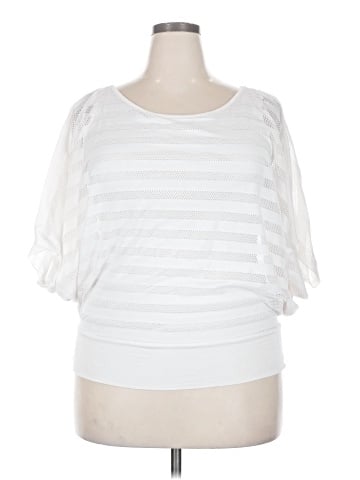 Cha Cha Vente Short Sleeve Top (view 1)