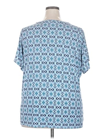 Croft & Barrow Plus Short Sleeve Blouse (view 2)