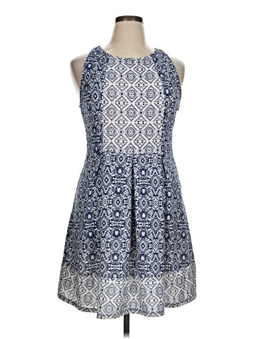 Xhilaration Cocktail Dress (view 1)