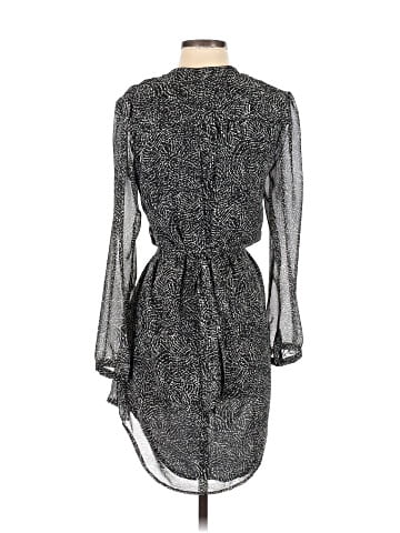 Red Saks Fifth Avenue Casual Dress (view 2)