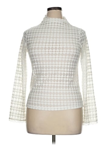 DAZY Long Sleeve Top (view 1)