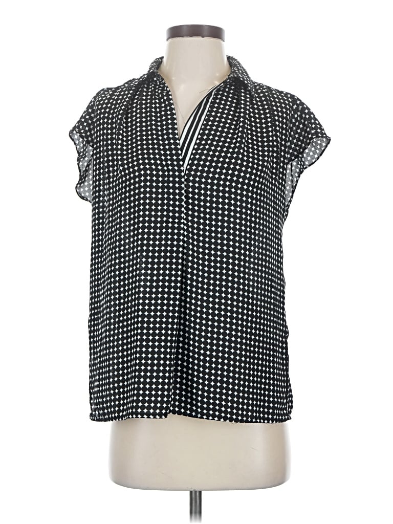 Click to view more detailed imagery on our partner's website Pre-owned Max Studio Short Sleeve Blouse In Black