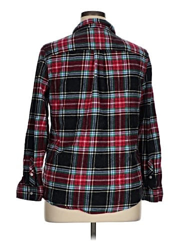 Croft & Barrow Long Sleeve Button-Down Shirt (view 2)